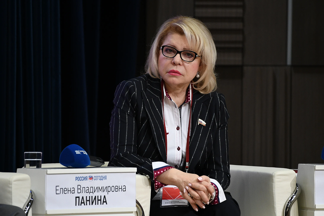 Елена Панина